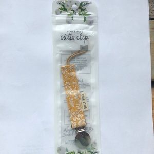 Billy Bibs yellow floral cutie clip